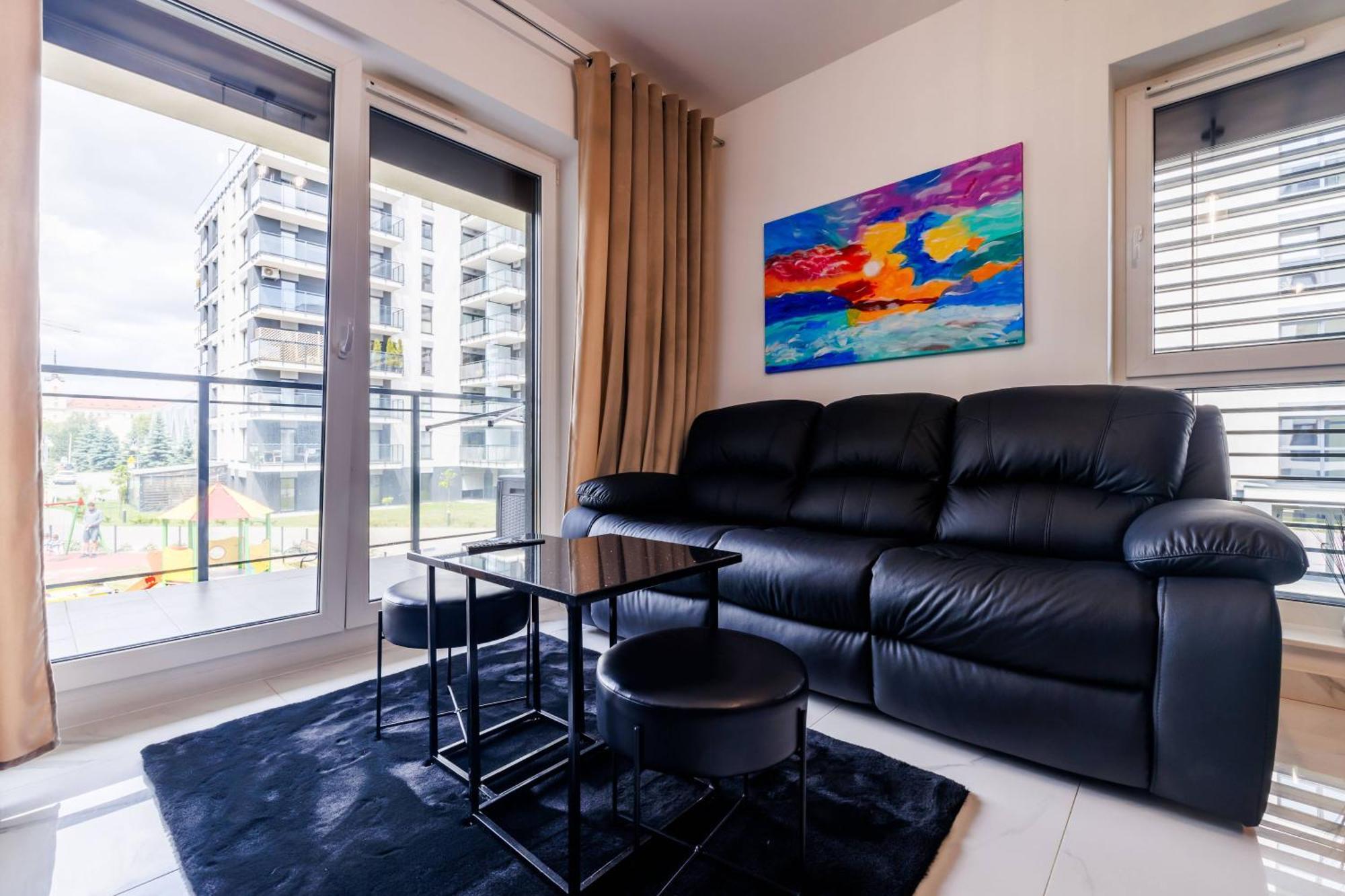 Luxury Apartment With Spa Bath- City Centre, Free Parking Жешов Екстериор снимка