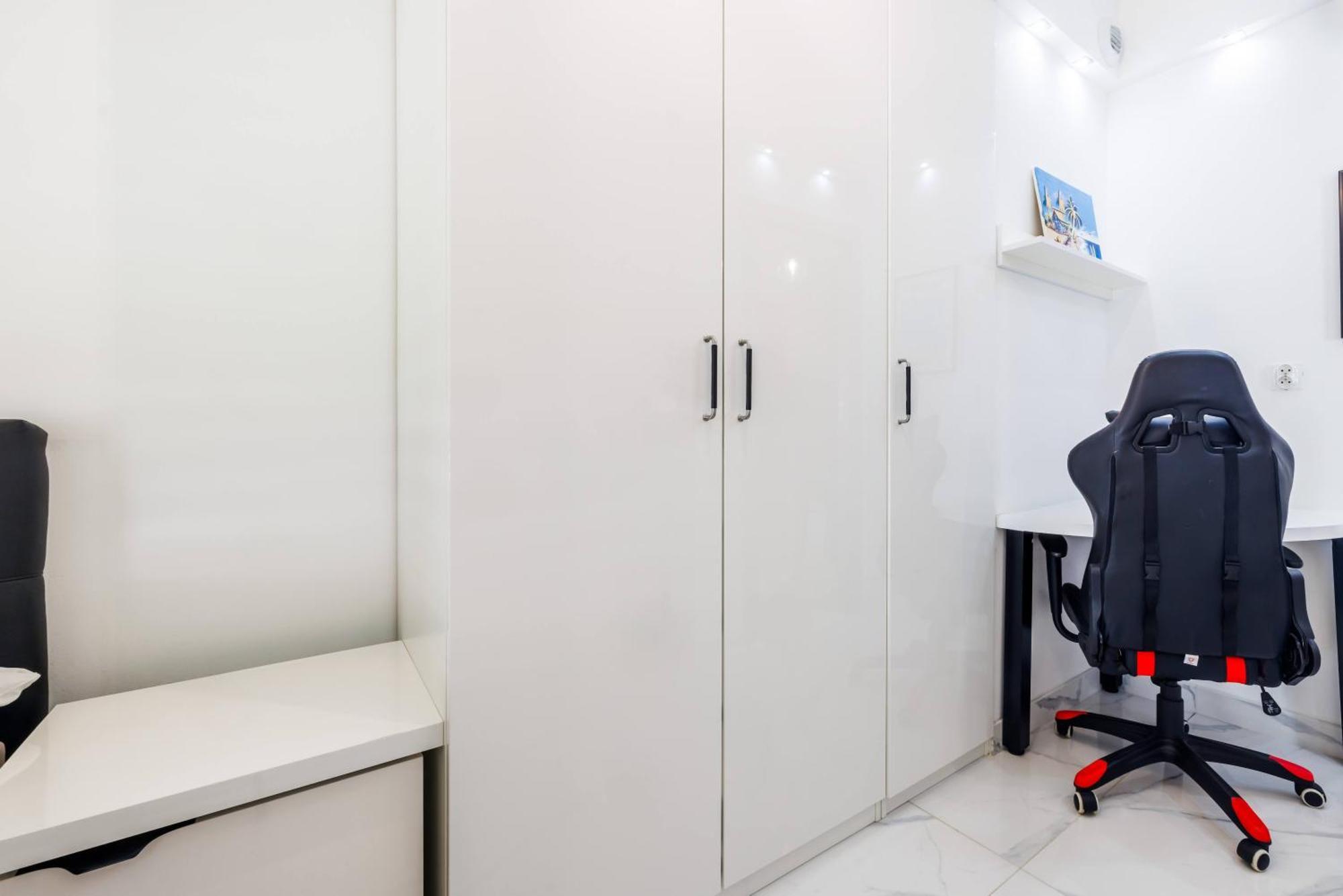Luxury Apartment With Spa Bath- City Centre, Free Parking Жешов Екстериор снимка