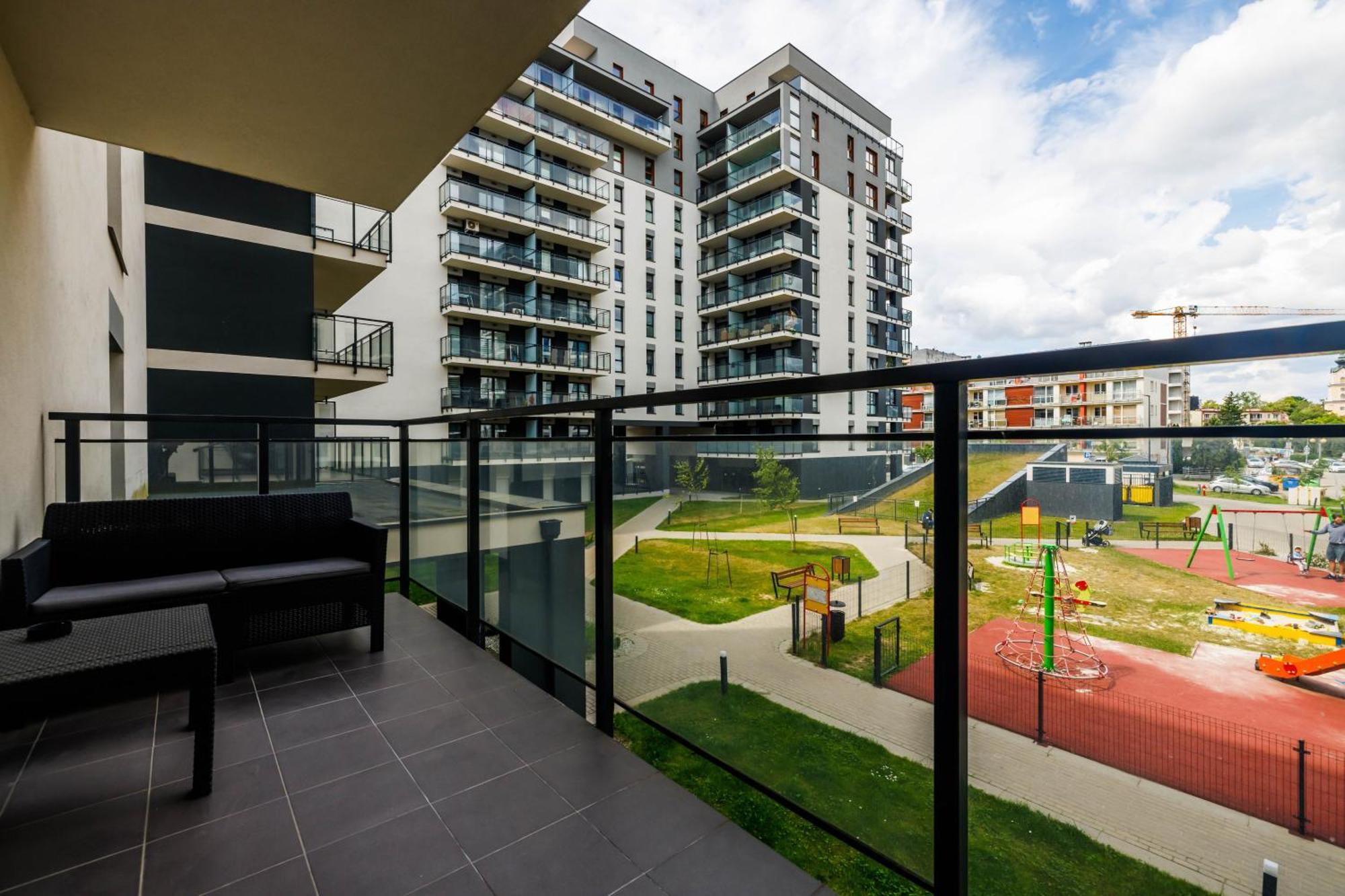 Luxury Apartment With Spa Bath- City Centre, Free Parking Жешов Екстериор снимка
