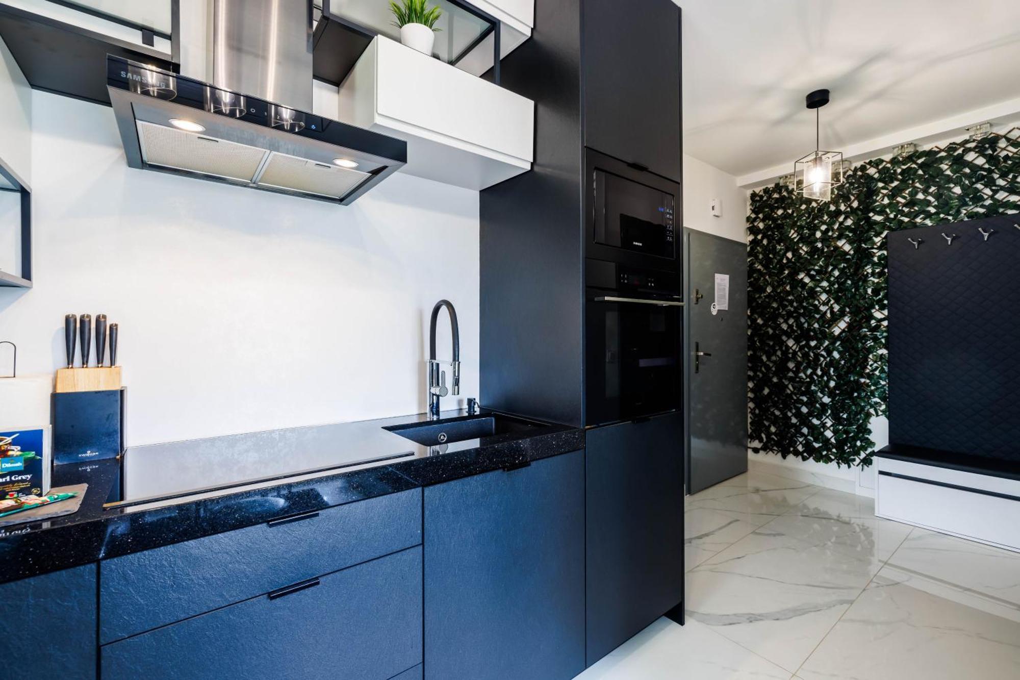 Luxury Apartment With Spa Bath- City Centre, Free Parking Жешов Екстериор снимка