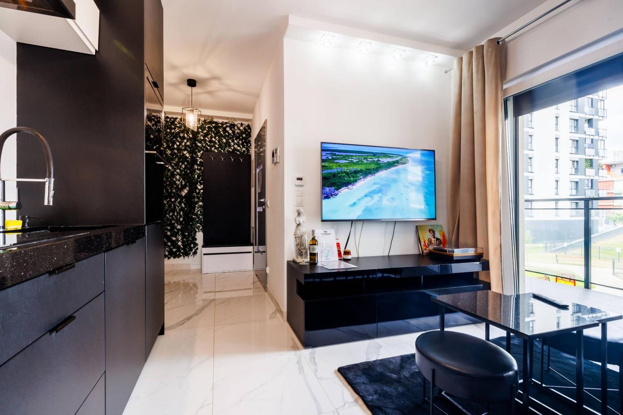 Luxury Apartment With Spa Bath- City Centre, Free Parking Жешов Екстериор снимка